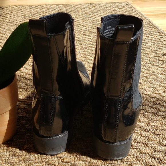 Jeffrey Campbell Pointed Toe Leather Chelsea Boot - Picture 5 of 8